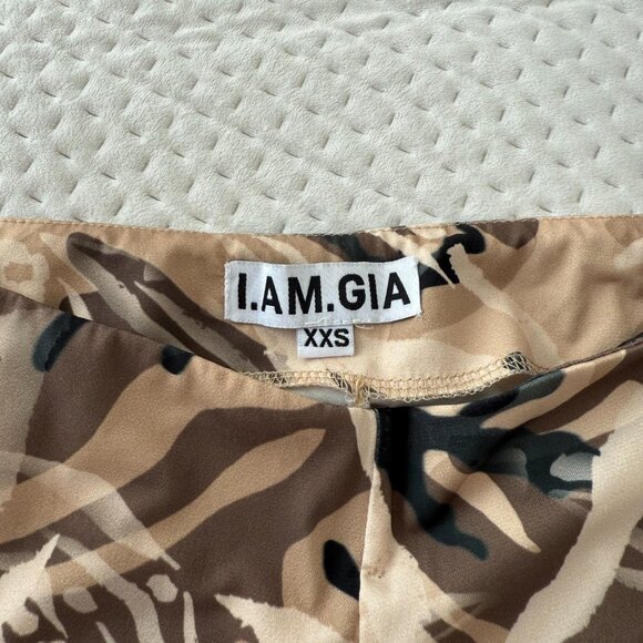 I AM GIA CAMO SET TUBE TOP AND LOW RISE BOTTOM XXS - Picture 4 of 6